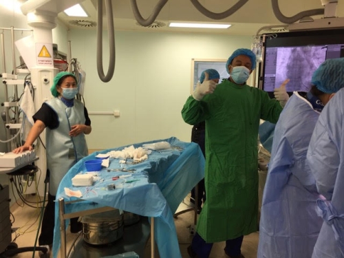 Dr. Wesley performing a cardiac electrophysiology procedure at the Third Hospital, Ulanbaatar, Mongolia July 2017